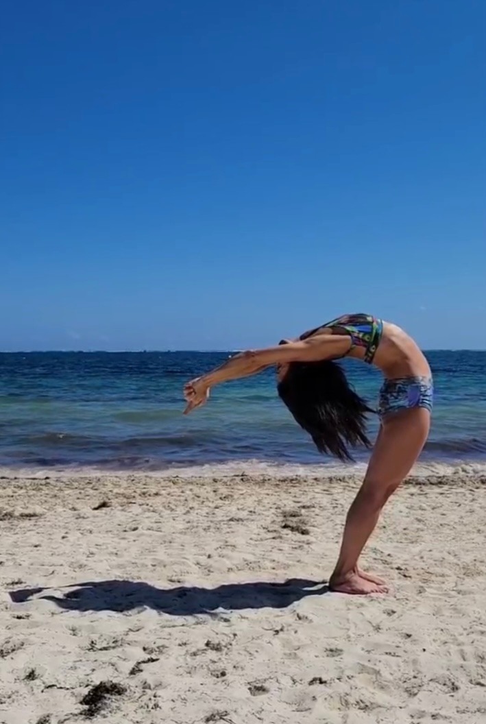 2-Back-Bend-pose-Half-Moon-4-Bee-Yingviriya