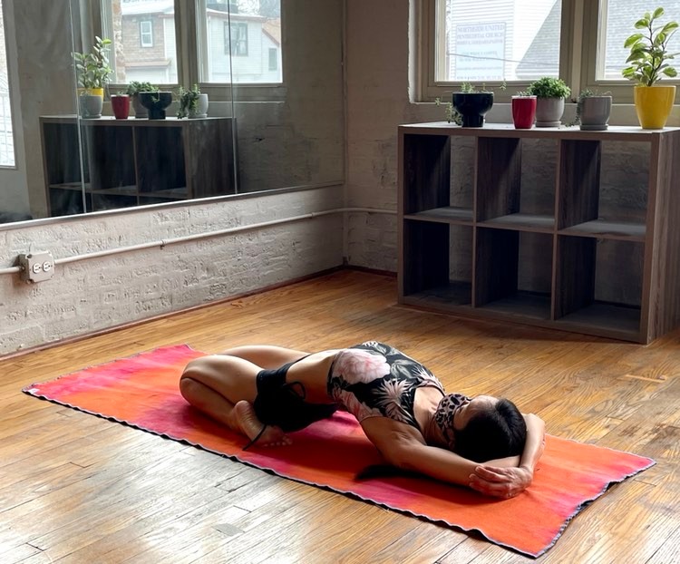 20.-Fixed-Firm-Pose-2-Bee-Yingviriya