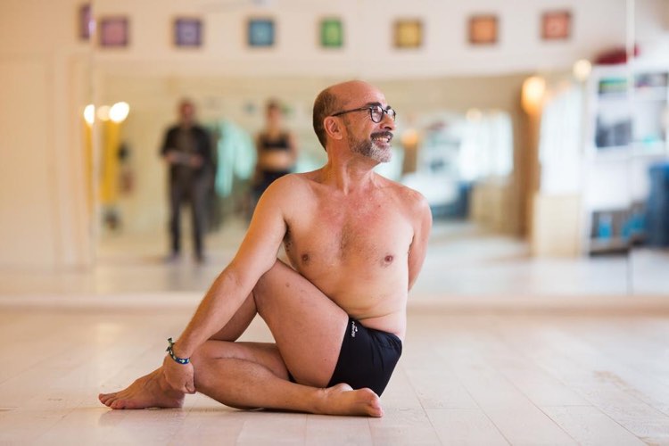 25-Spine-Twisting-Pose-2